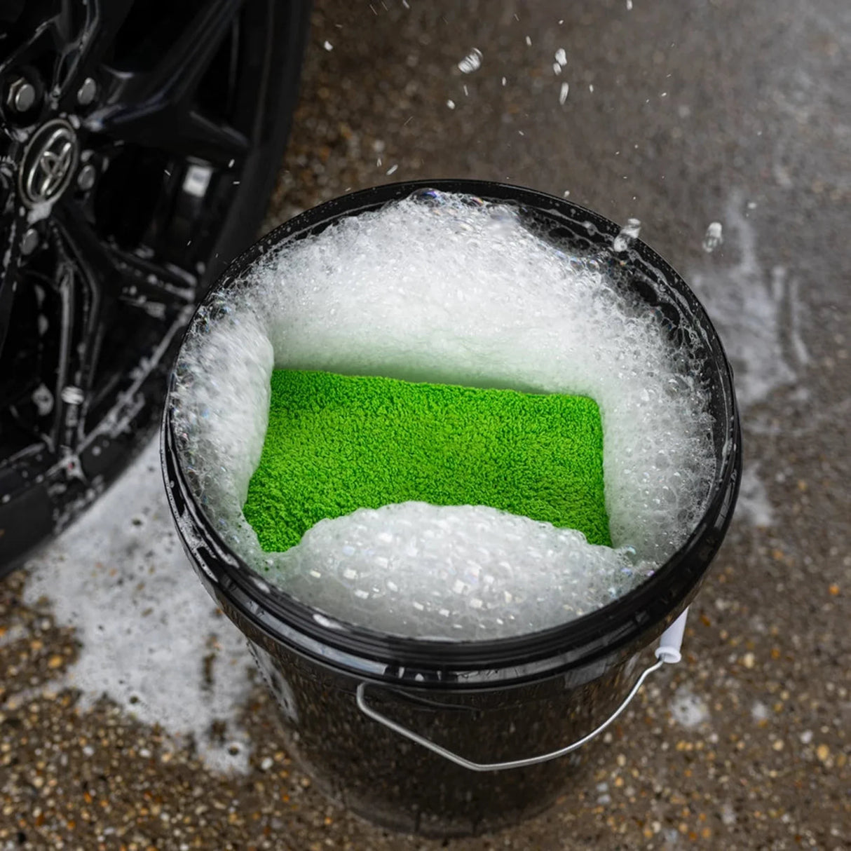 pH Neutral Car Shampoo – Green Apple Scent, 1L