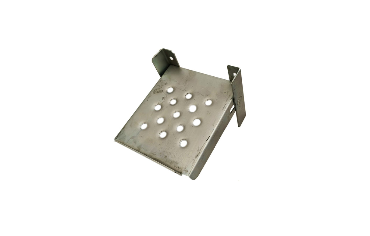 Escalón abatible antideslizante para camiones y remolques